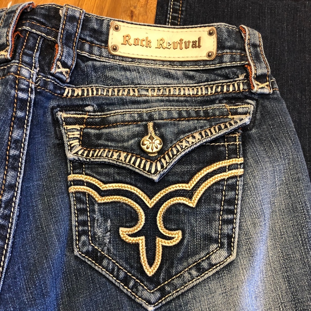 Rock Revival Elma straight jeans